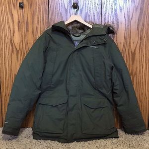 Men’s winter coat. Green Eddie Bauer. Size: Large.